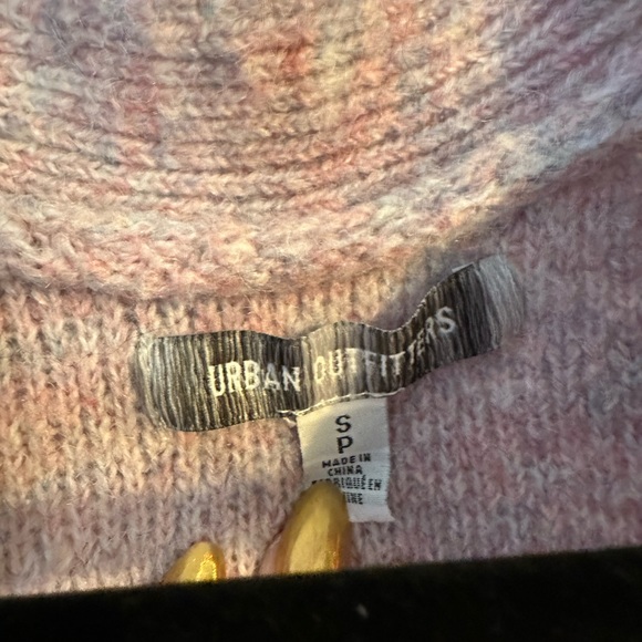 Urban outfitters sweater vest - Picture 2 of 2